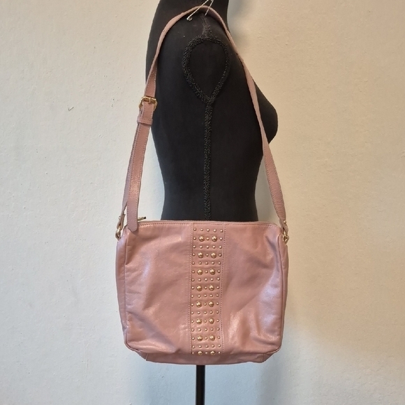 Badgley Mischka Blush Studded Leather Shoulder Bag Excellent Condition - Picture 1 of 12